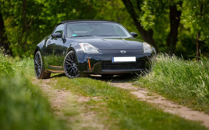 Nissan 350 Z cena 49999 przebieg: 108500, rok produkcji 2004 z Zagórz małe 121